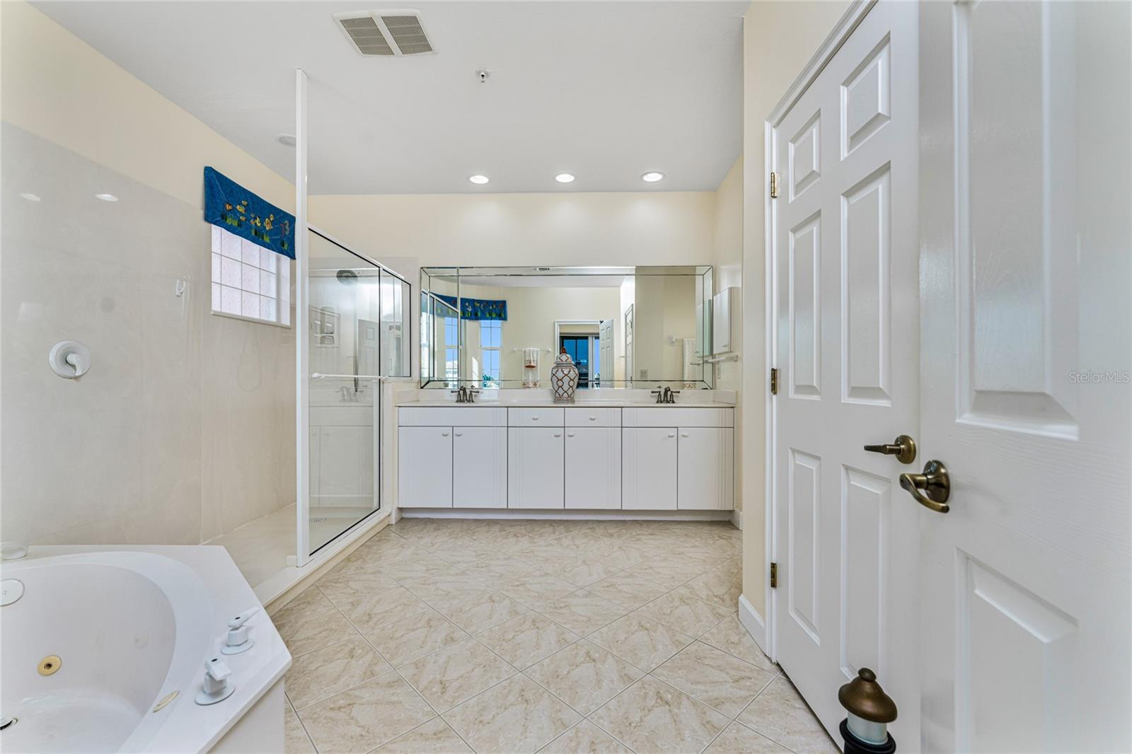 3451 SUNSET KEY CIR #102