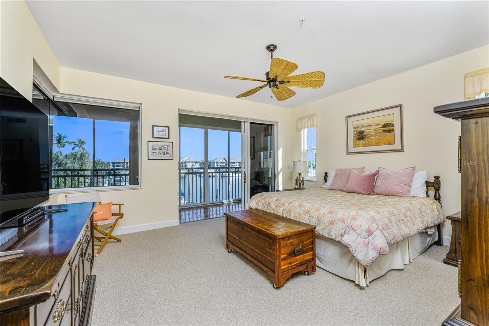 3451 SUNSET KEY CIR #102