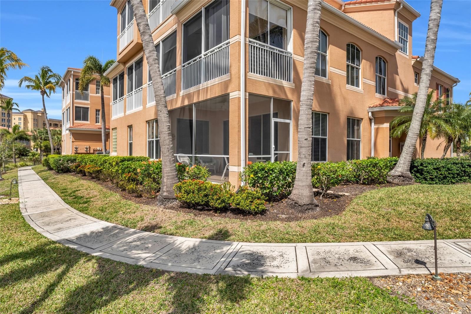 3444 SUNSET KEY CIR #101