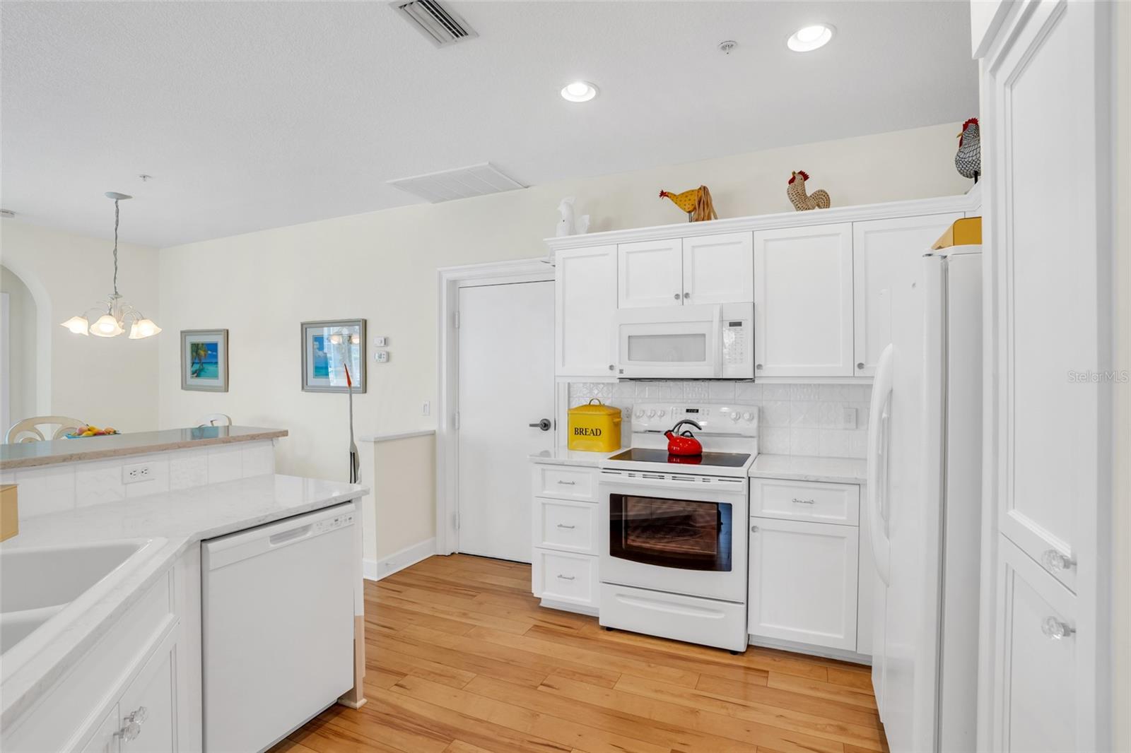 3444 SUNSET KEY CIR #101