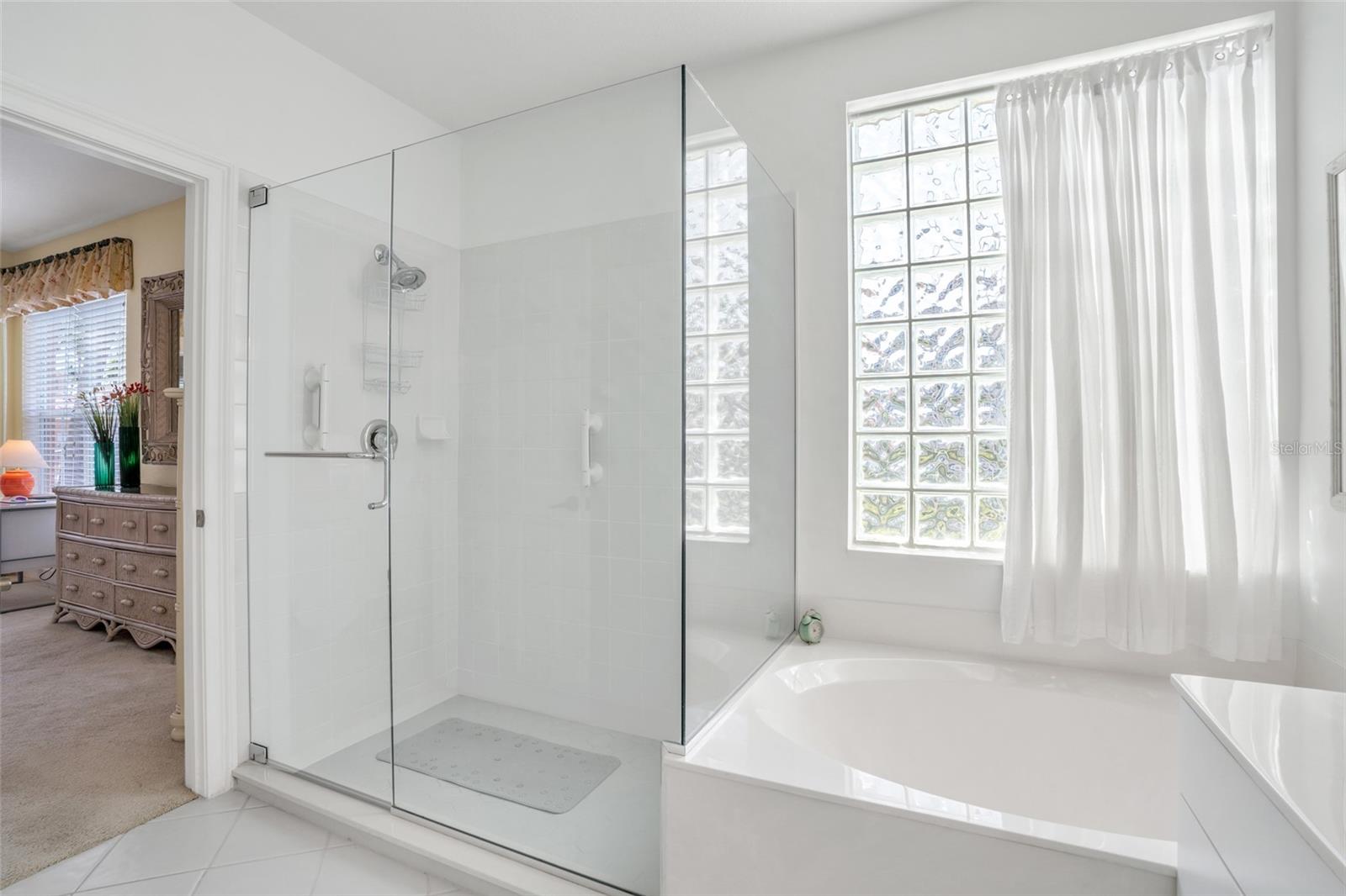 3444 SUNSET KEY CIR #101