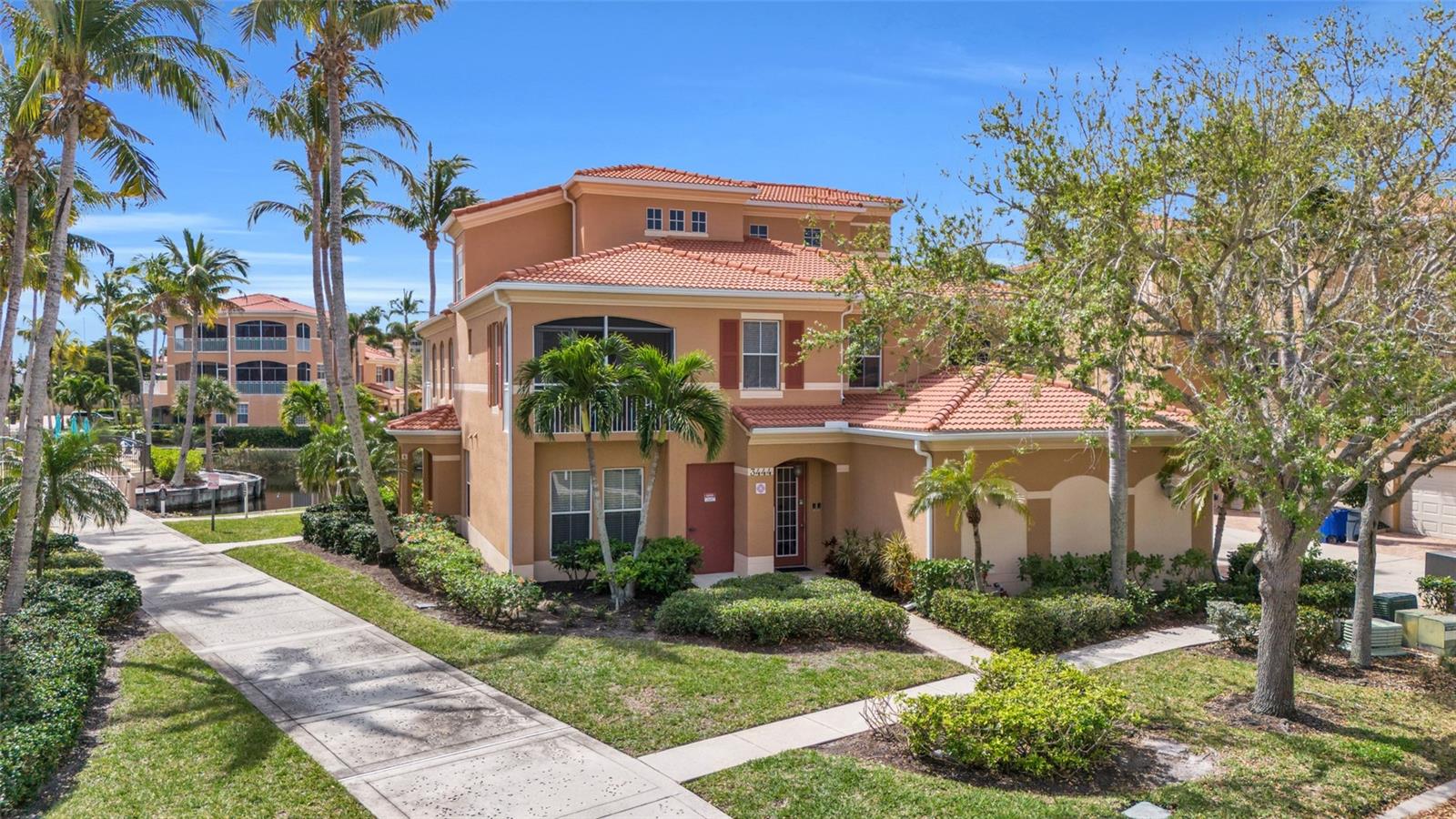 3444 SUNSET KEY CIR #101