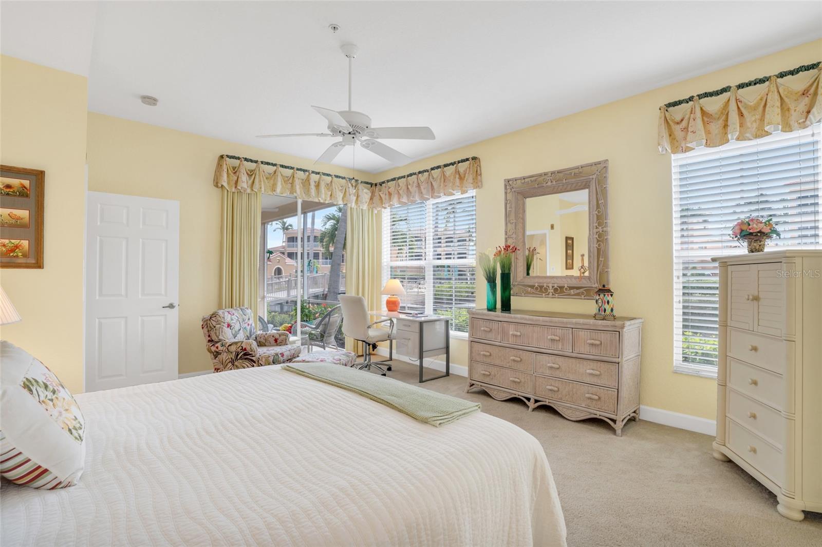 3444 SUNSET KEY CIR #101