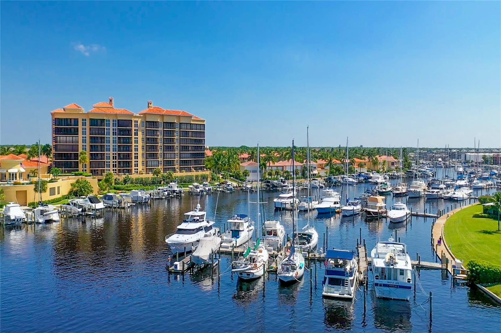 3321 SUNSET KEY CIR #104