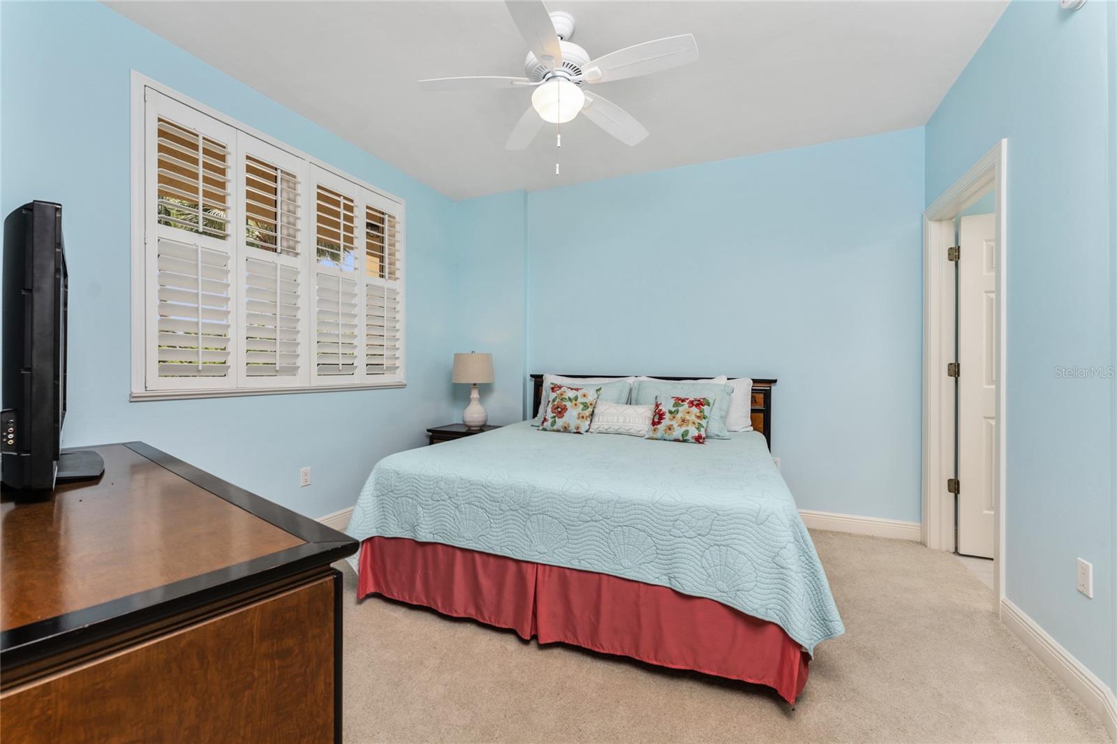 3321 SUNSET KEY CIR #104