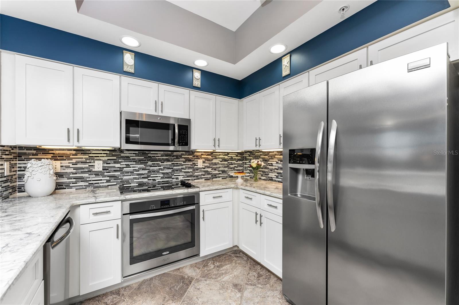 3321 SUNSET KEY CIR #104