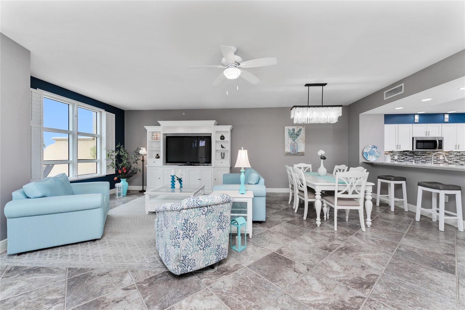 3321 SUNSET KEY CIR #104