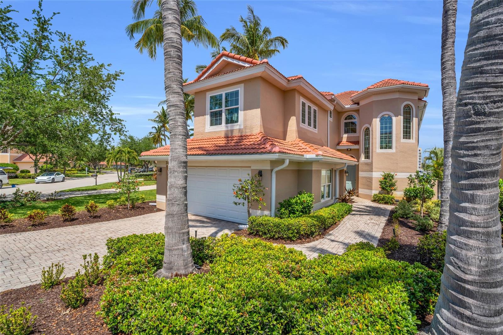 3409 SUNSET KEY CIR