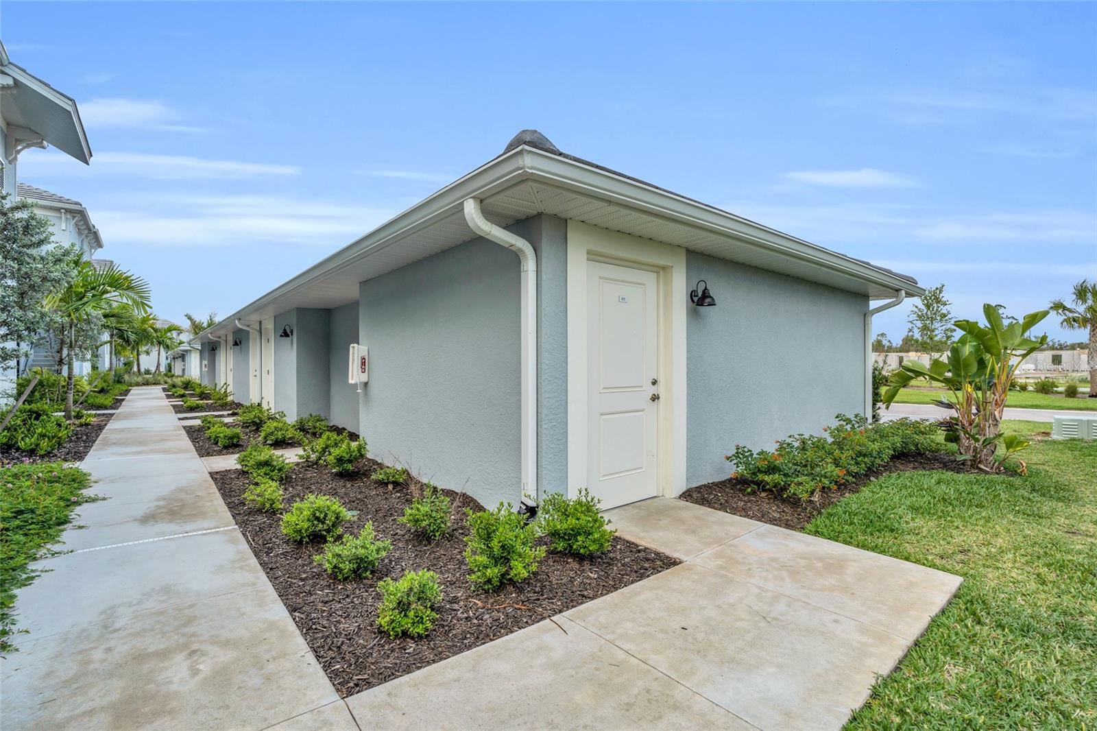 14194 HERITAGE LANDING BLVD #611