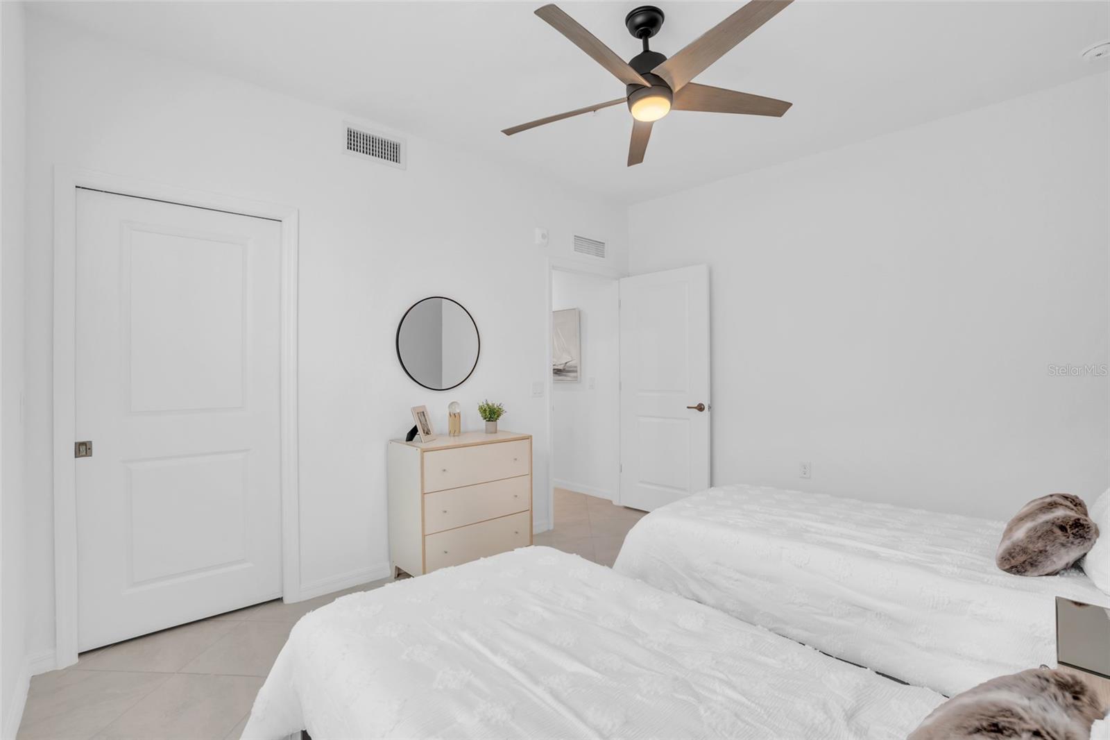 14194 HERITAGE LANDING BLVD #611