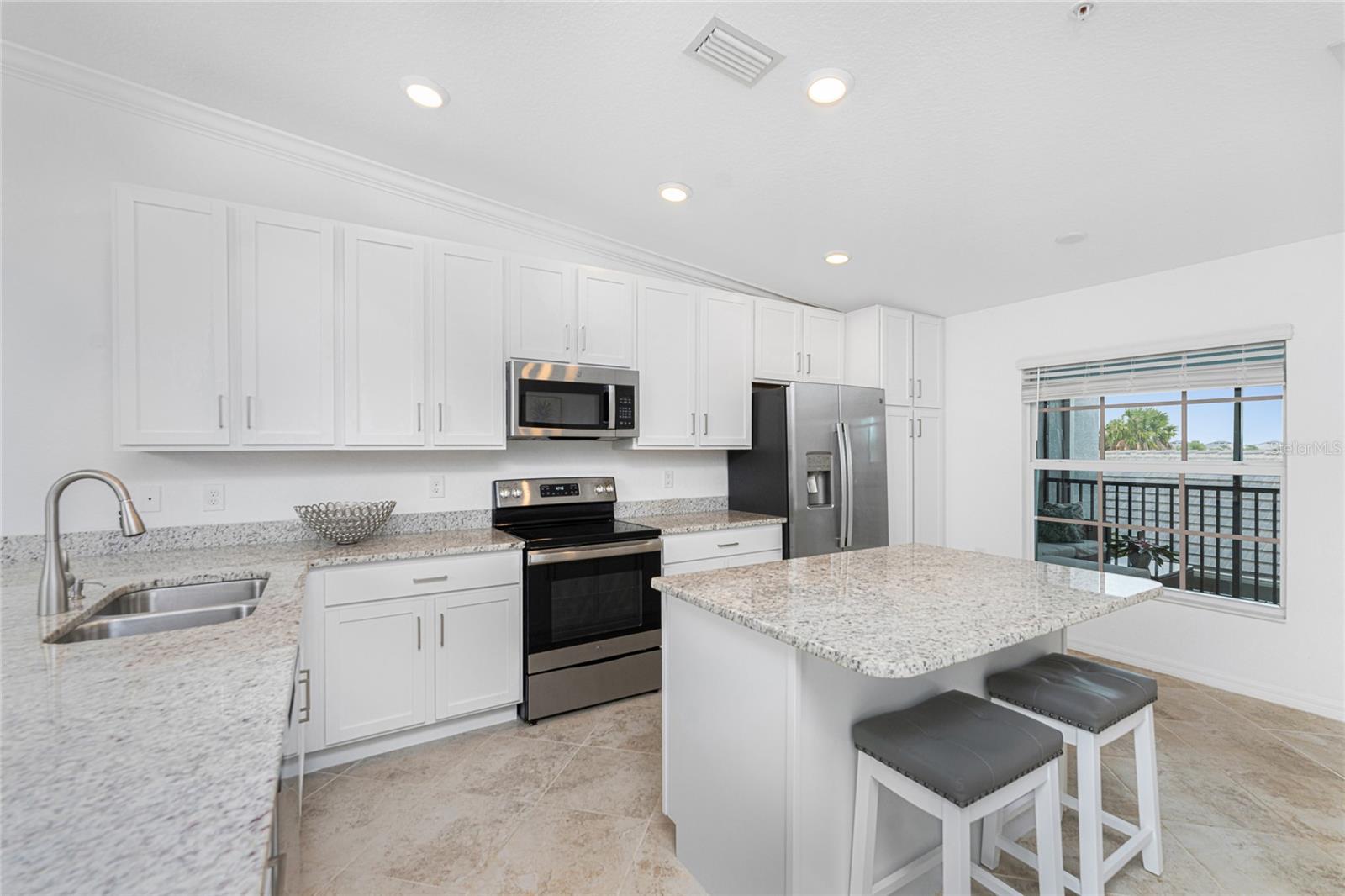 14040 HERITAGE LANDING BLVD #121