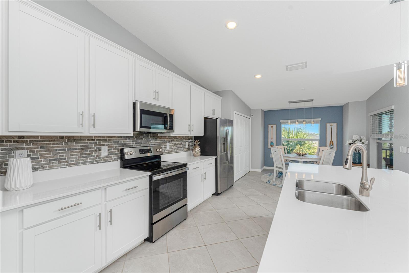 14224 HERITAGE LANDING BLVD #924