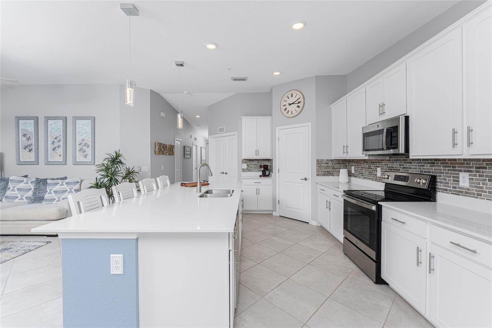 14224 HERITAGE LANDING BLVD #924