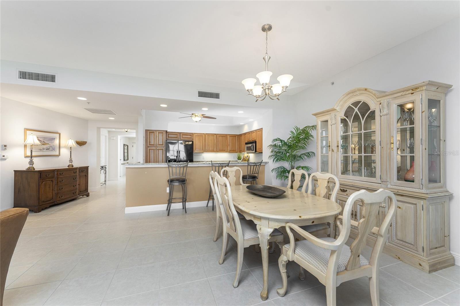 3333 SUNSET KEY CIR #202