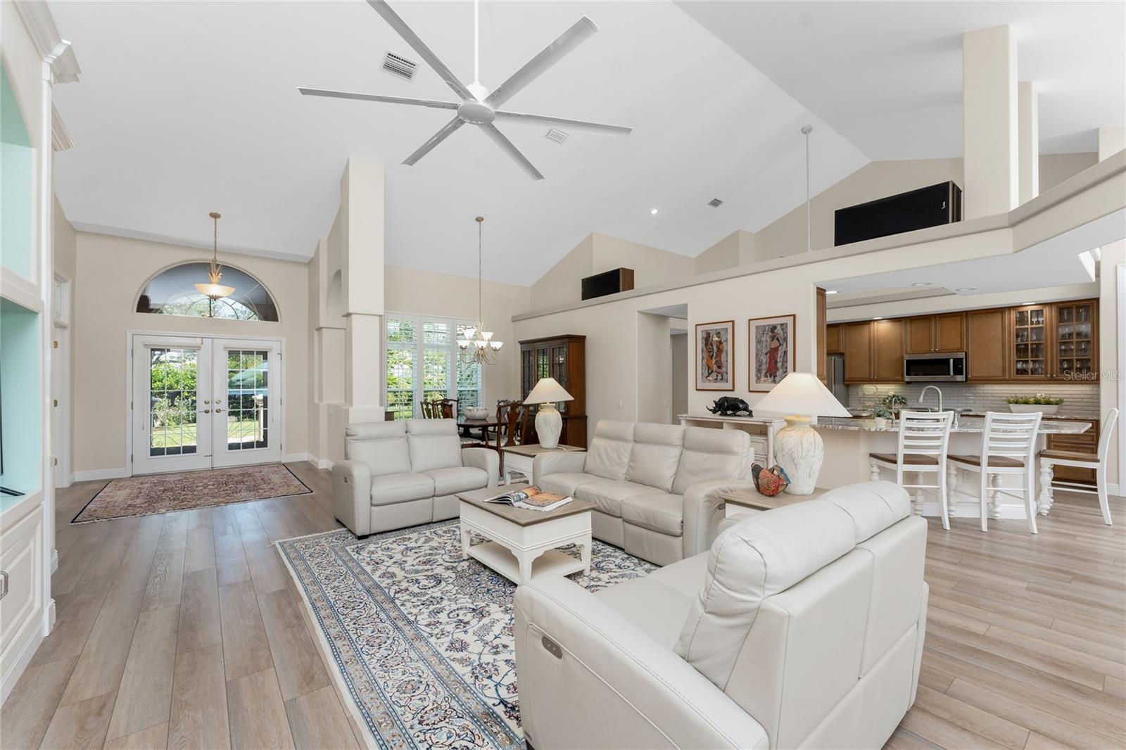 990 MATECUMBE KEY RD