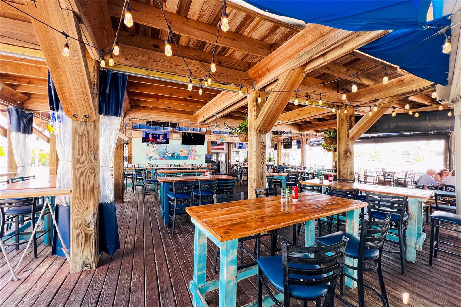 17875 COURTSIDE LANDINGS CIR