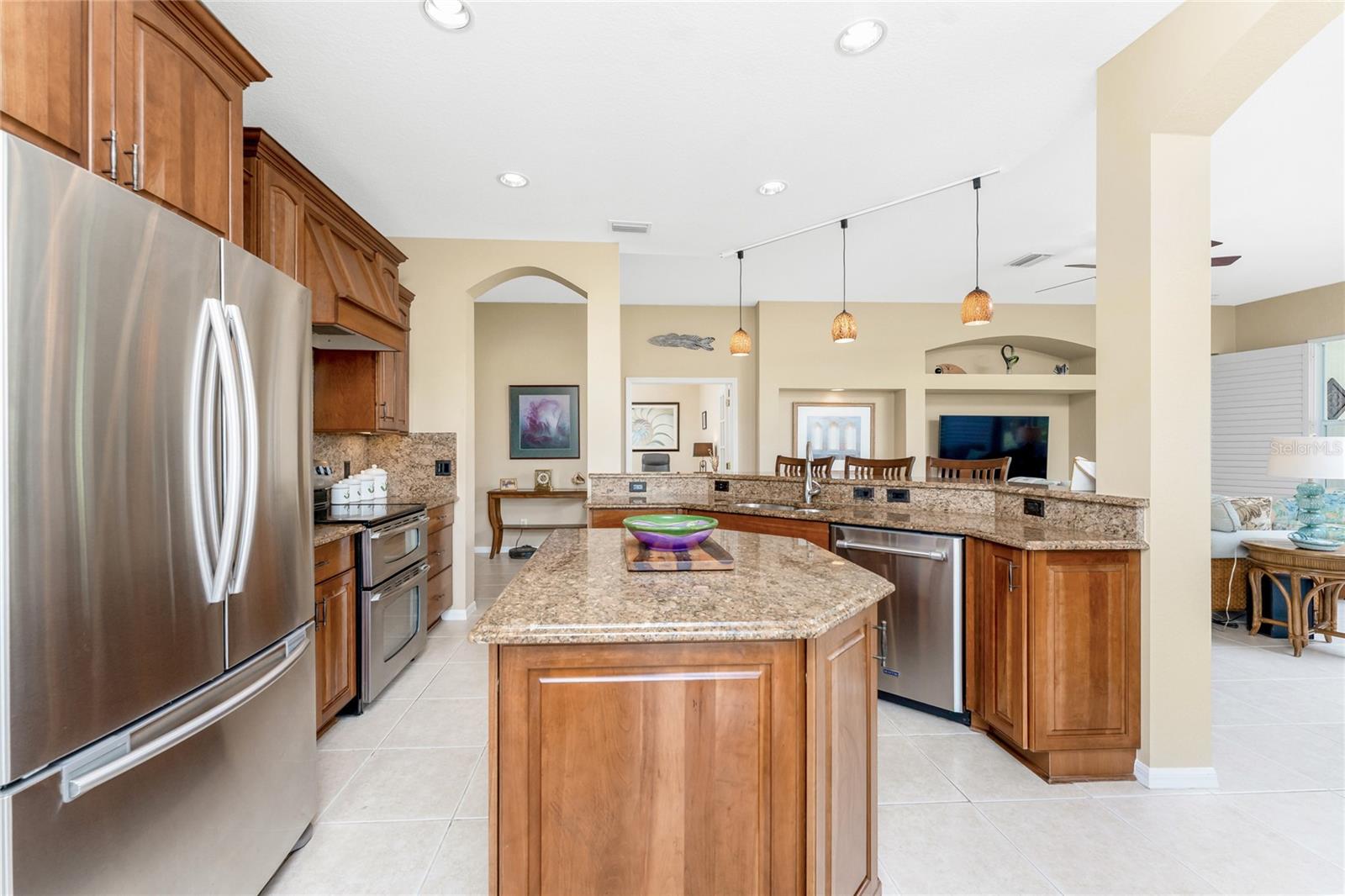 17875 COURTSIDE LANDINGS CIR