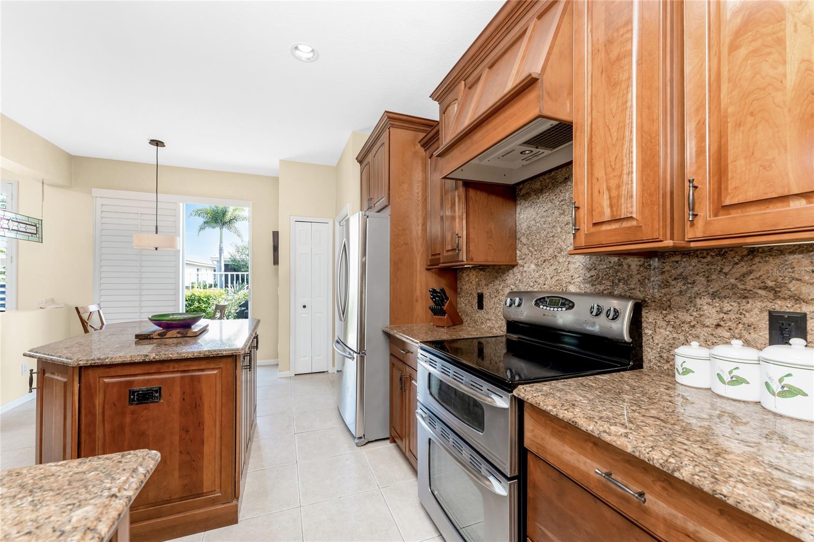 17875 COURTSIDE LANDINGS CIR