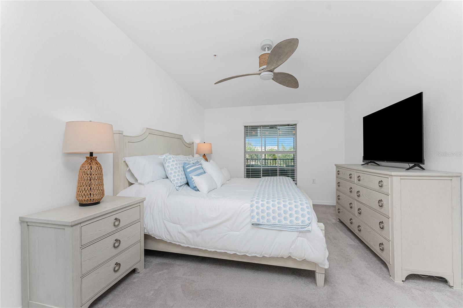 14204 HERITAGE LANDING BLVD #724