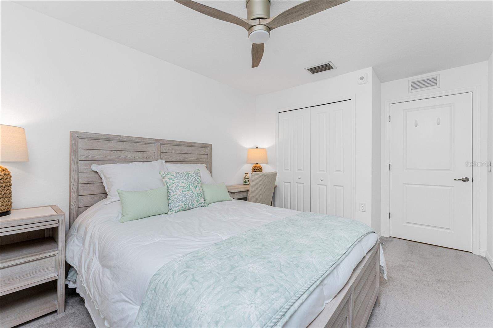 14204 HERITAGE LANDING BLVD #724