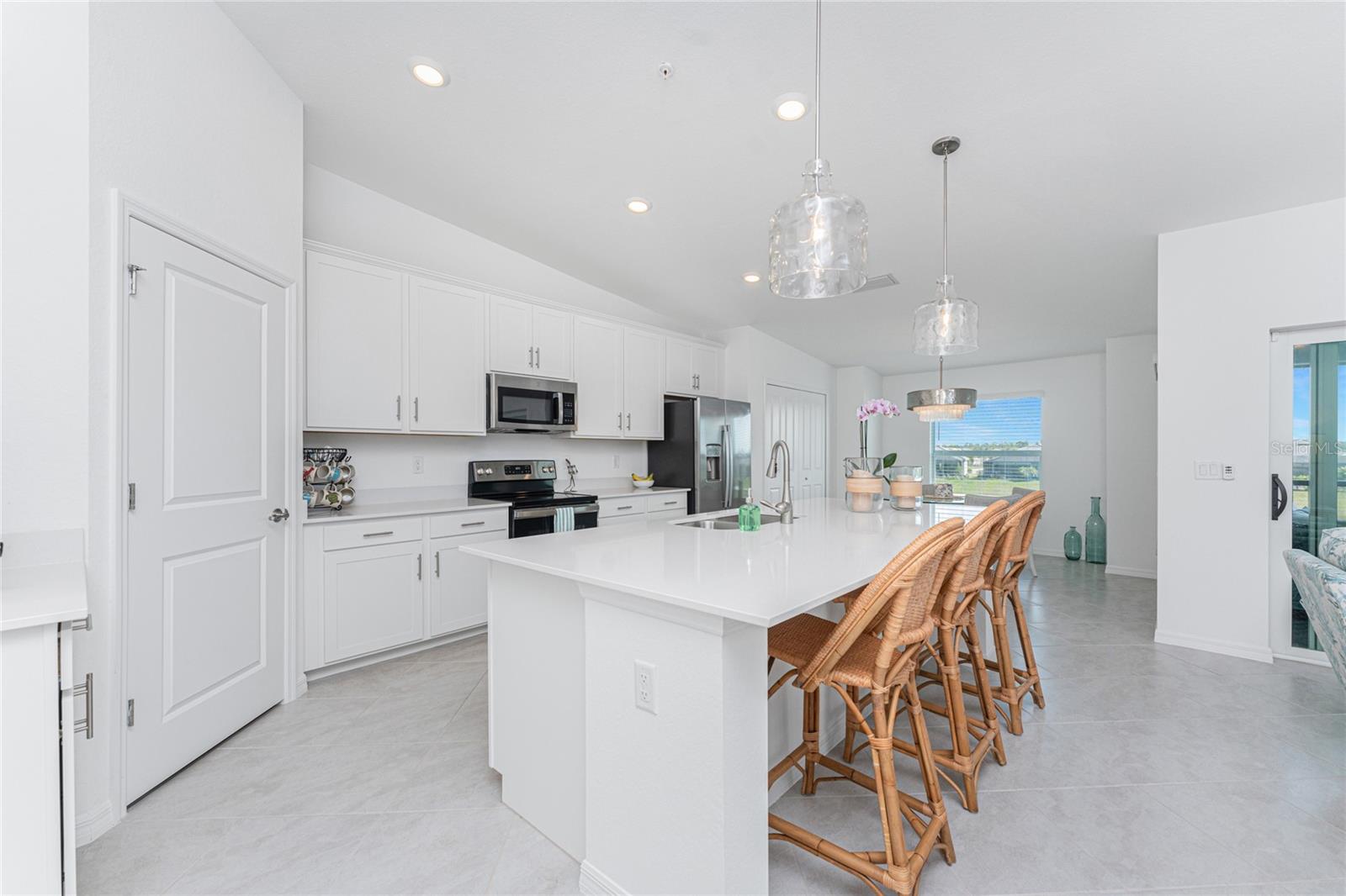 14204 HERITAGE LANDING BLVD #724