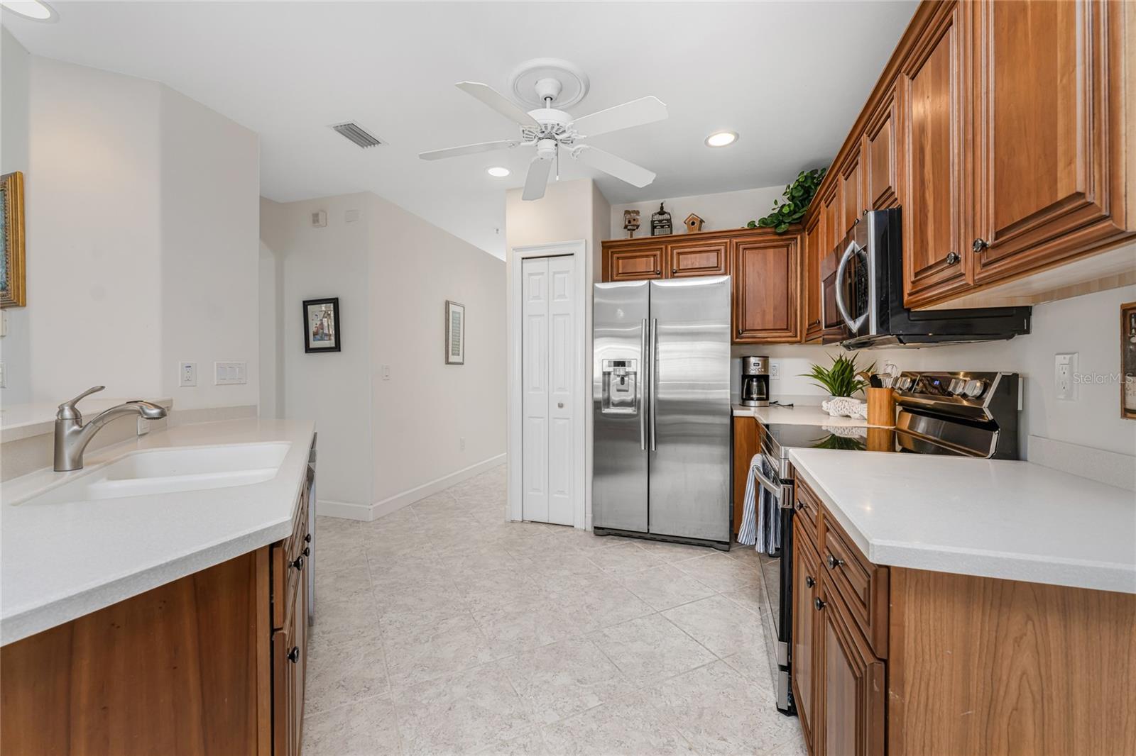 3224 SUNSET KEY CIR #101