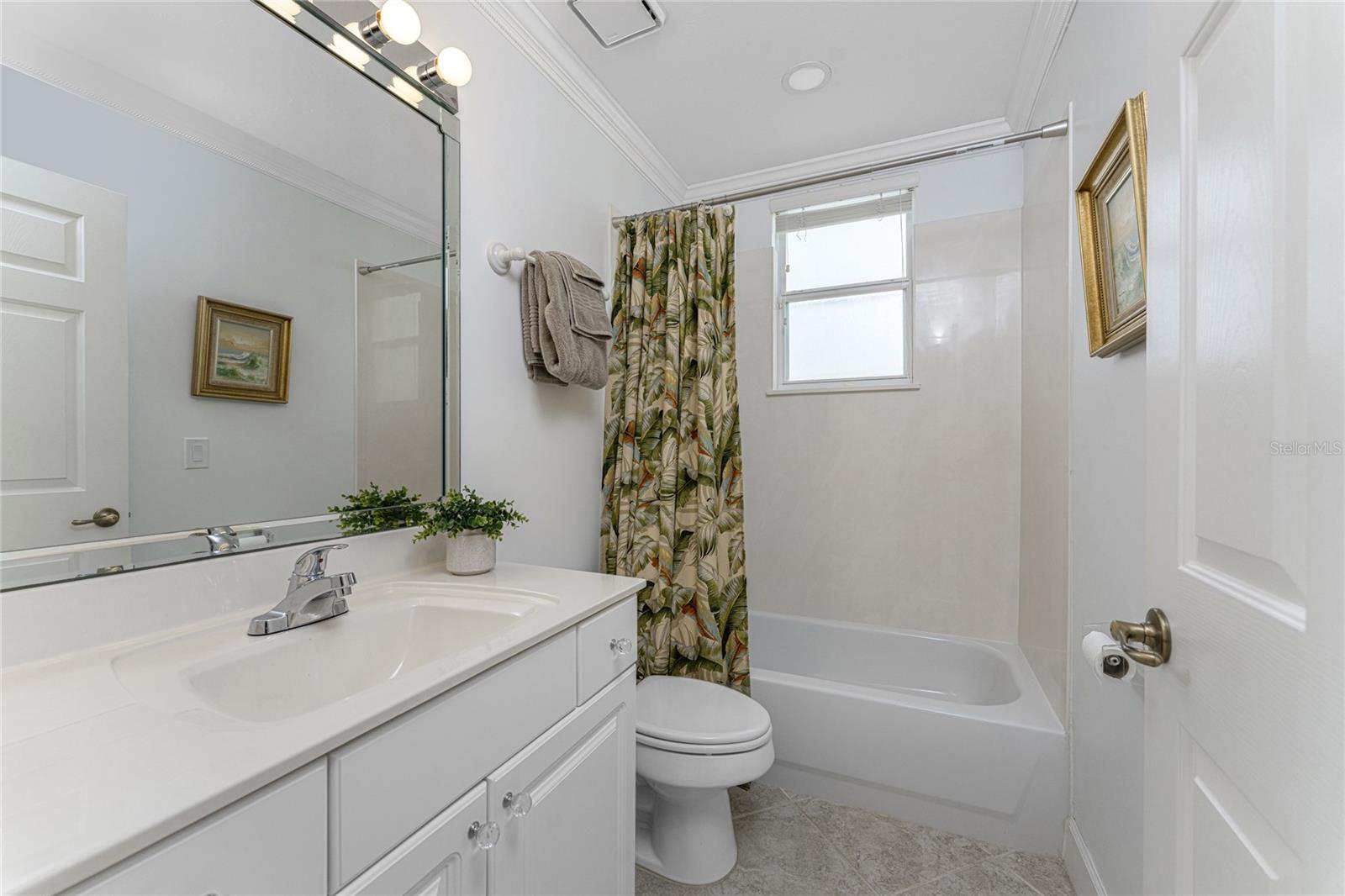 3224 SUNSET KEY CIR #101