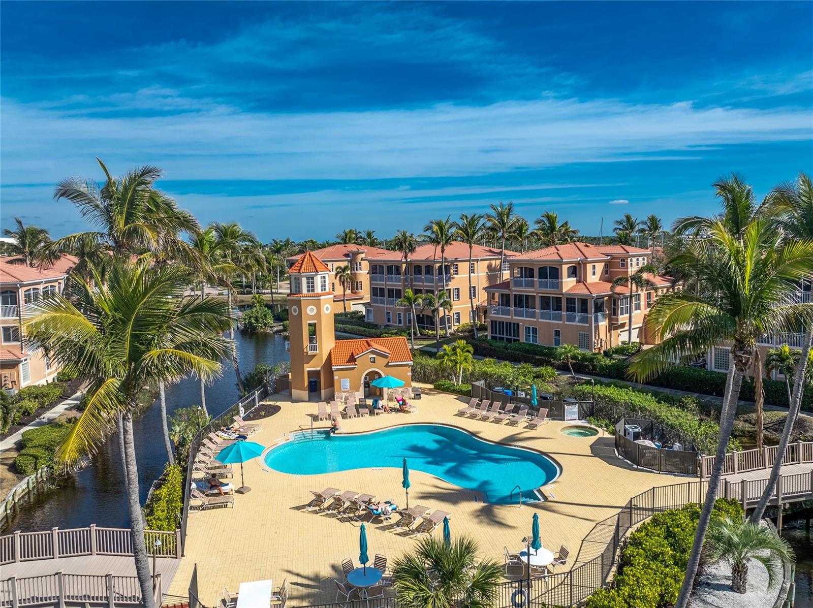 3224 SUNSET KEY CIR #101