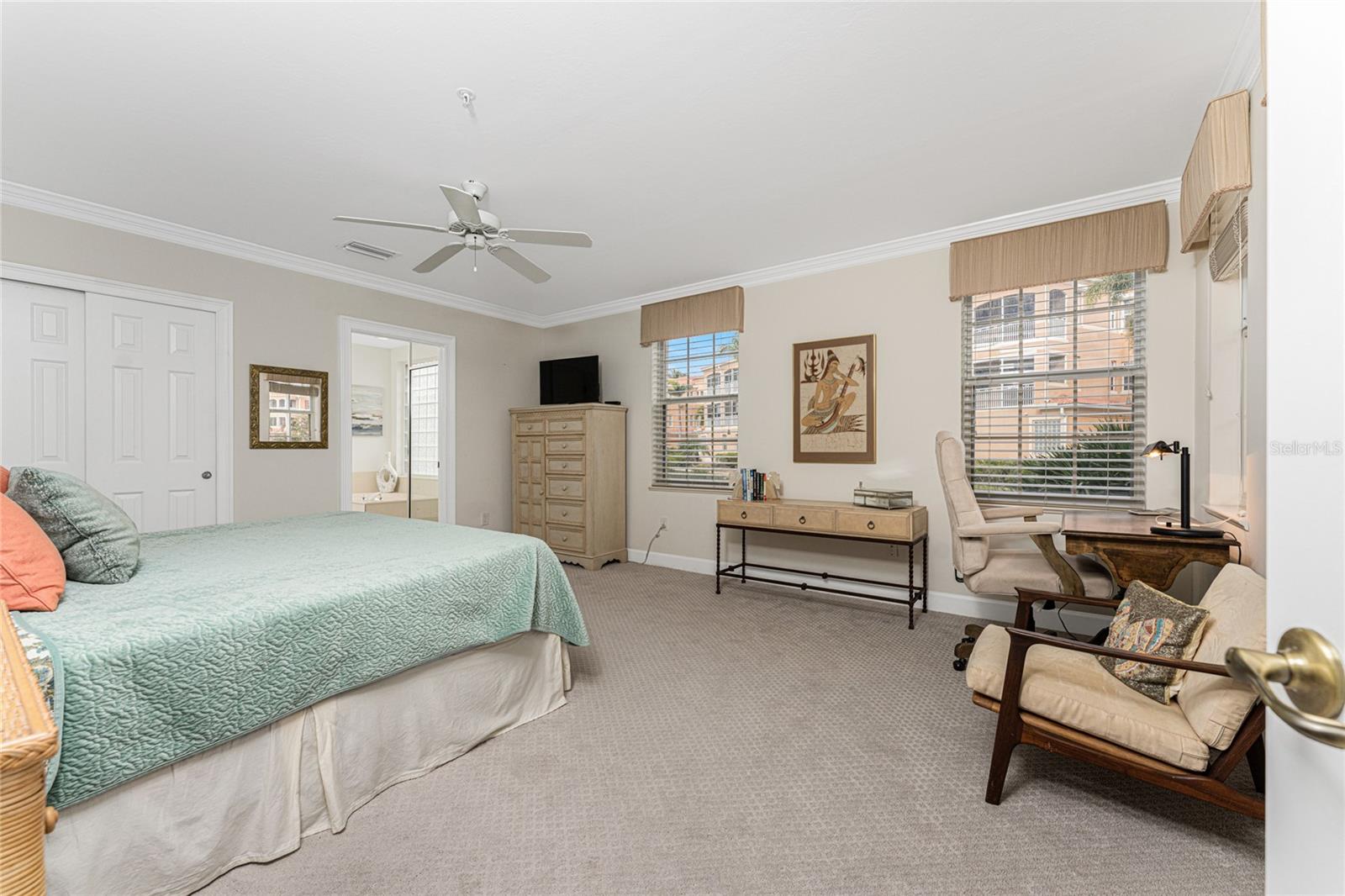 3224 SUNSET KEY CIR #101