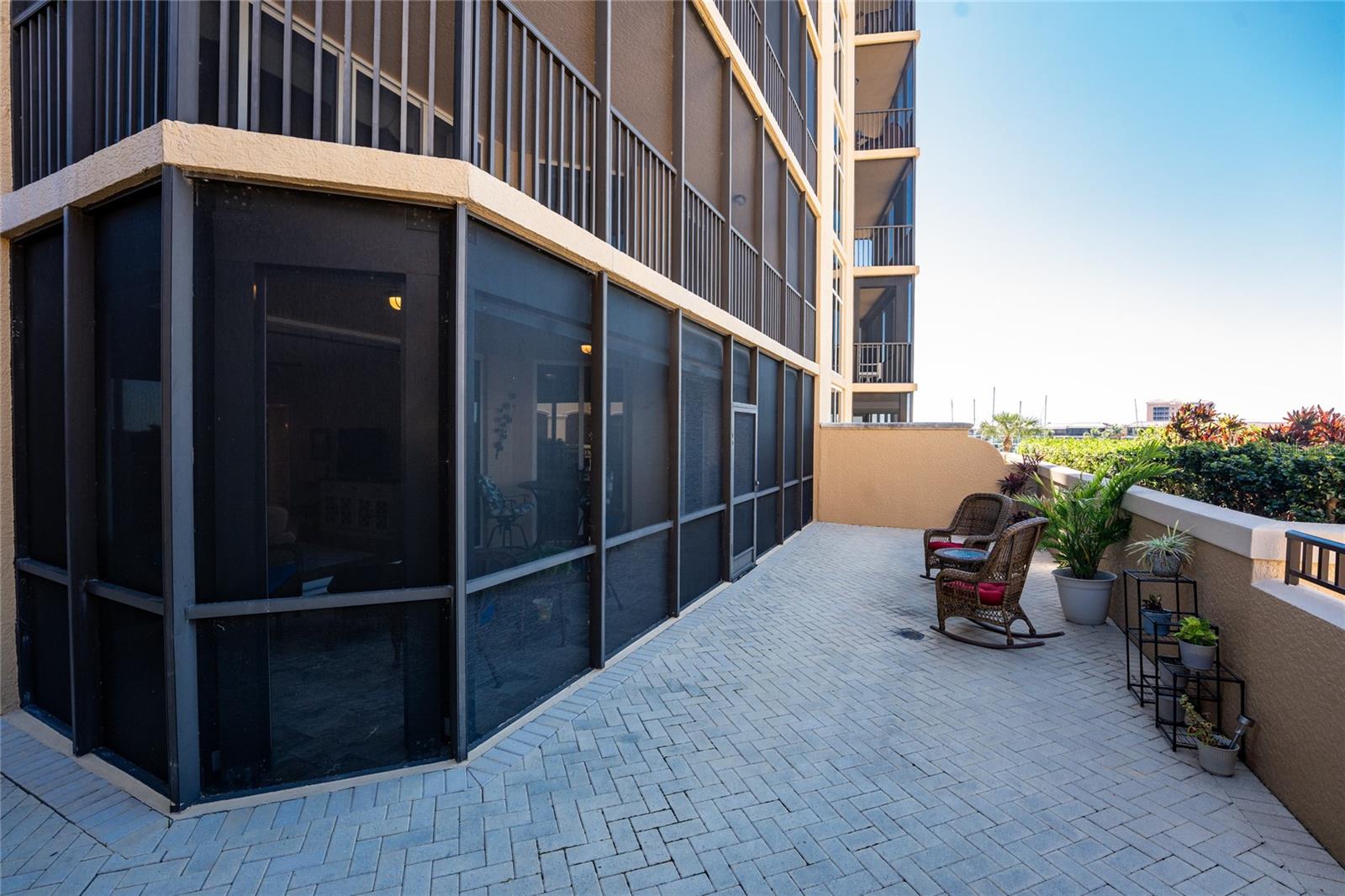 3313 SUNSET KEY CIR #107