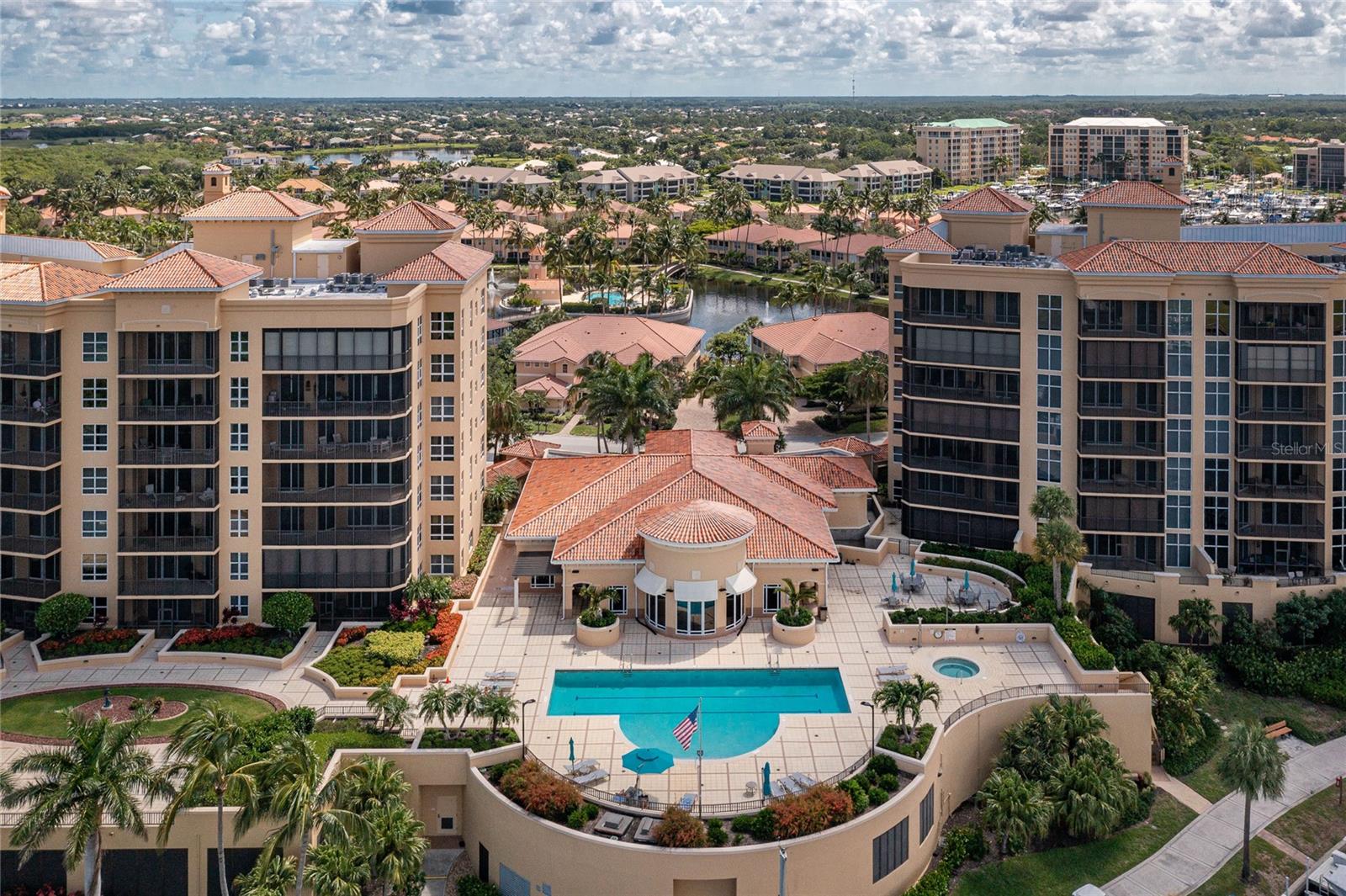 3313 SUNSET KEY CIR #107