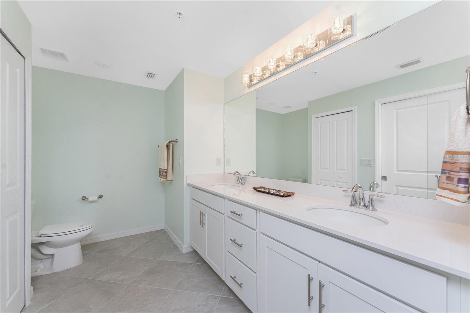 14281 HERITAGE LANDING BLVD #1411