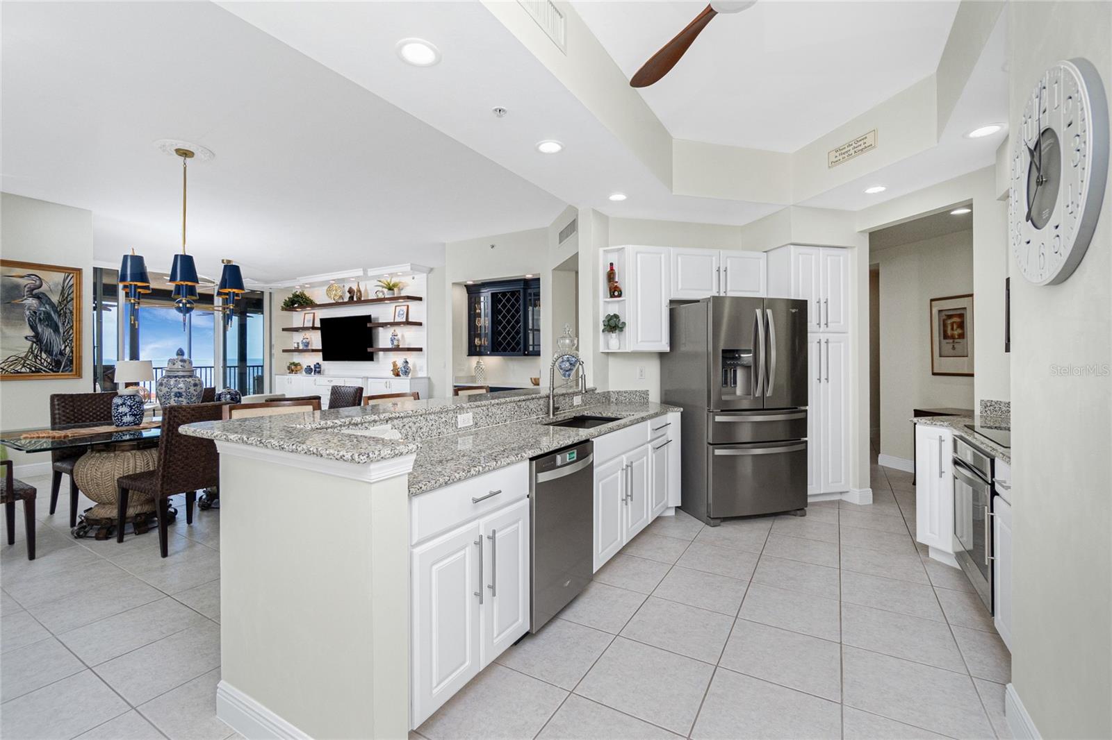 3313 SUNSET KEY CIR #701
