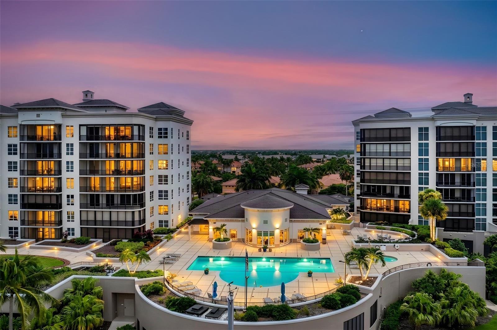 3313 SUNSET KEY CIR #701