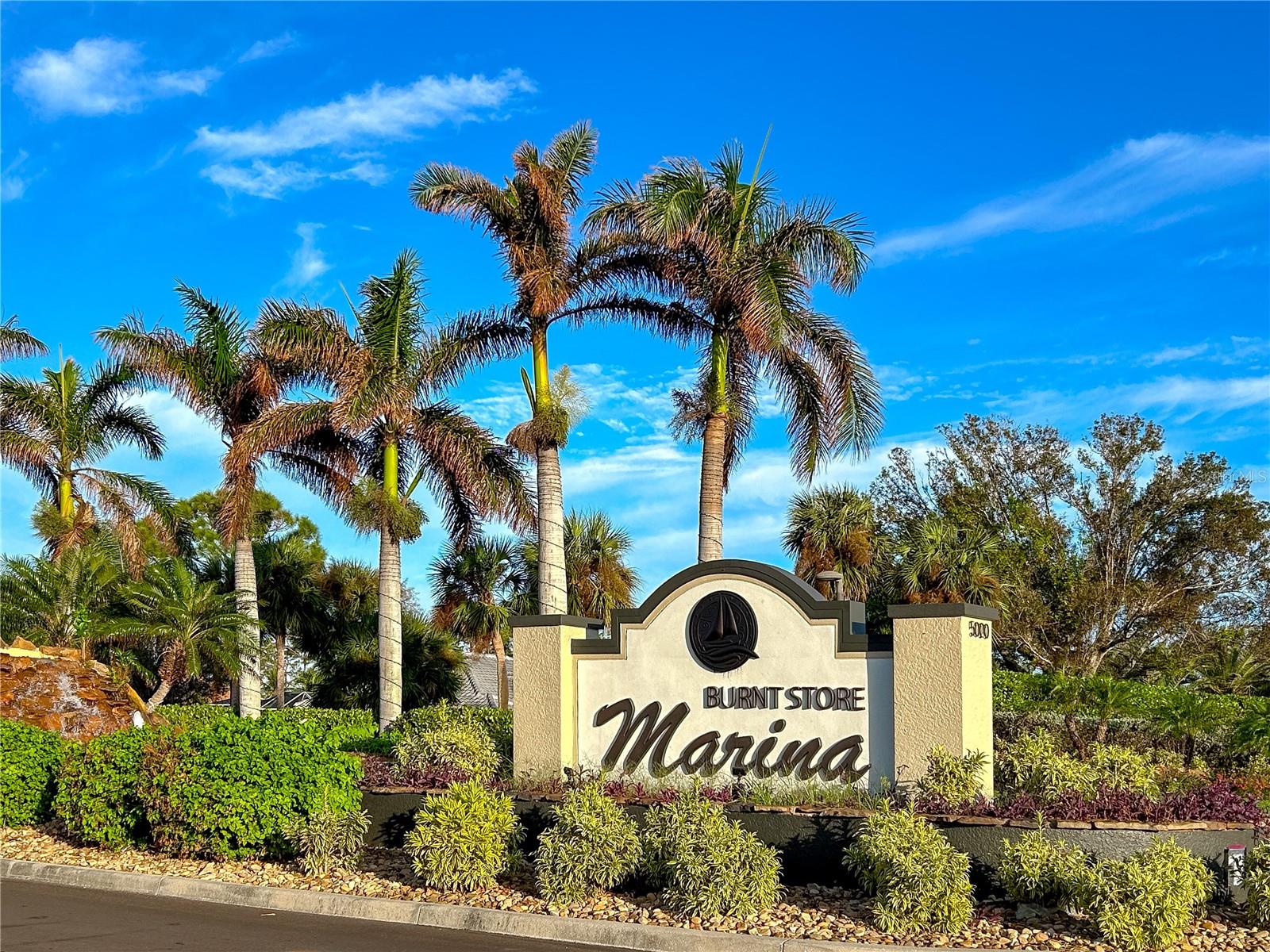3313 SUNSET KEY CIR #701