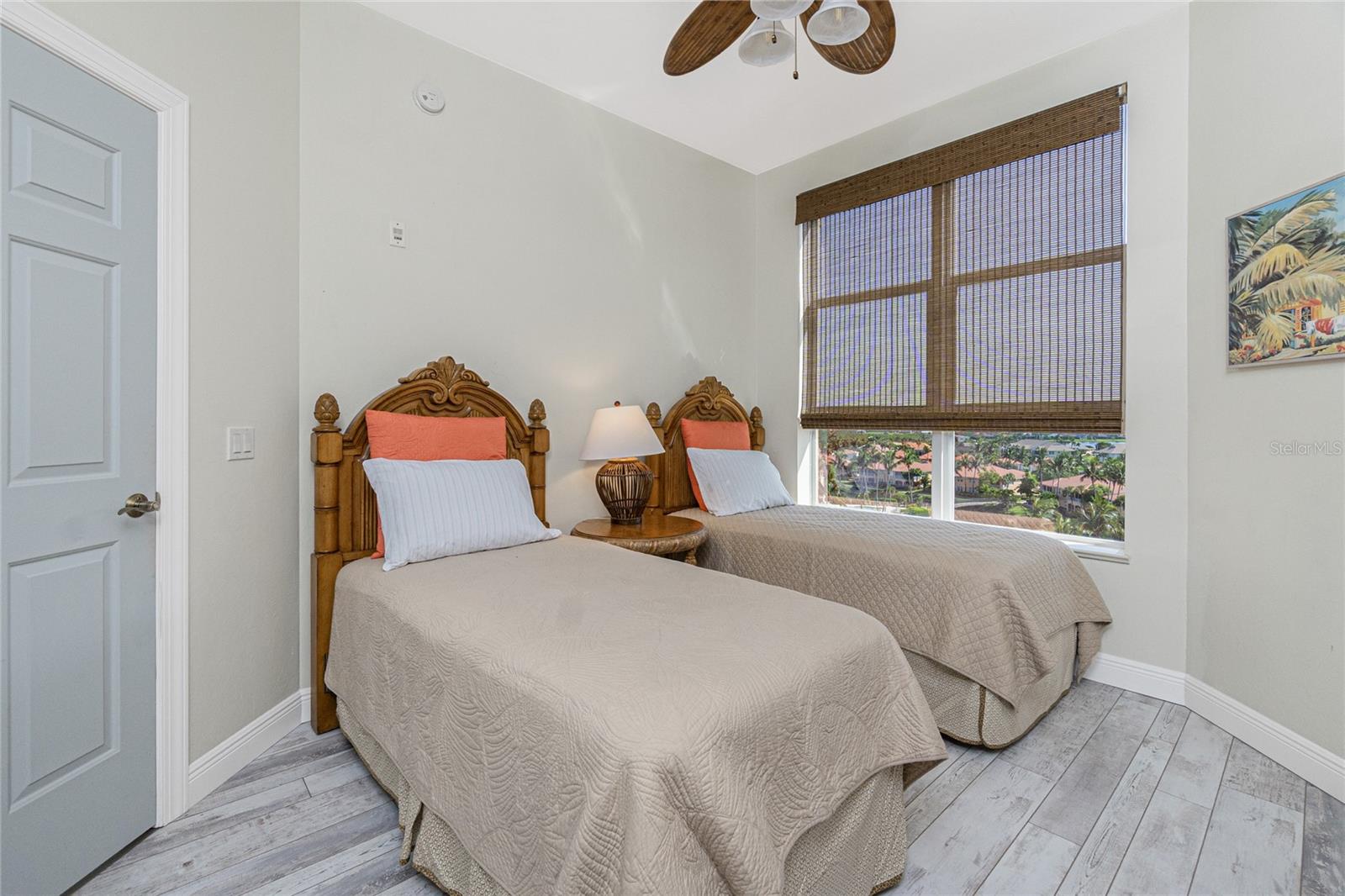 3313 SUNSET KEY CIR #701