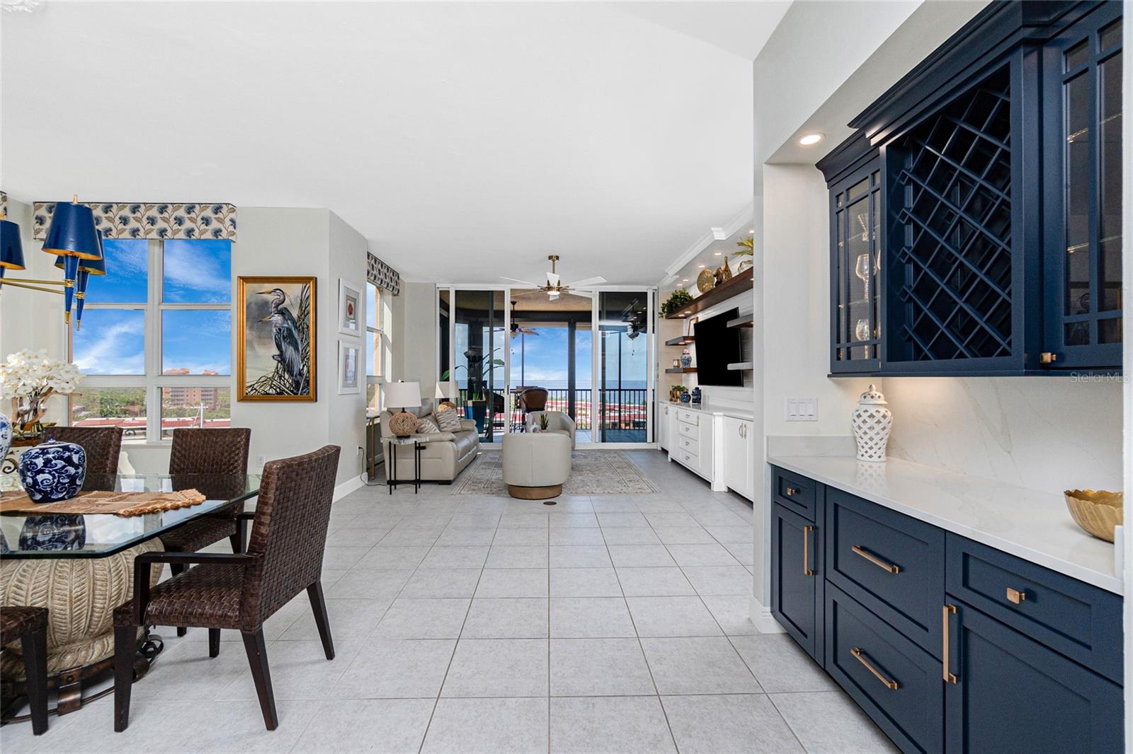 3313 SUNSET KEY CIR #701