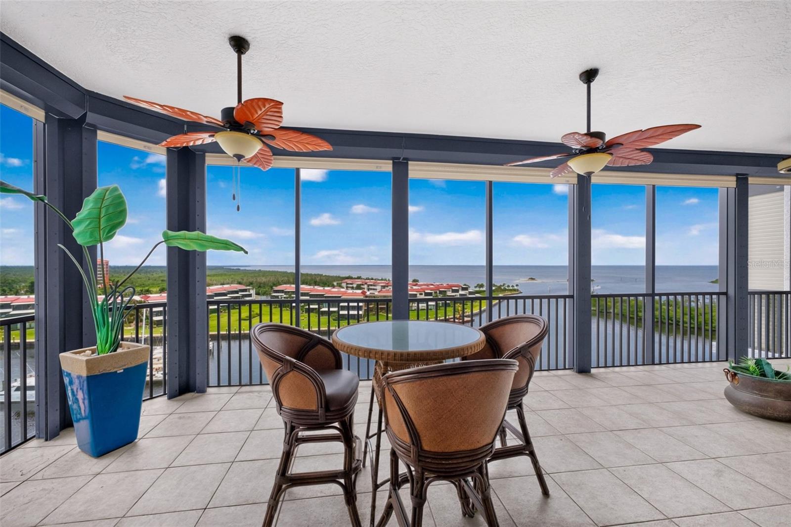 3313 SUNSET KEY CIR #701