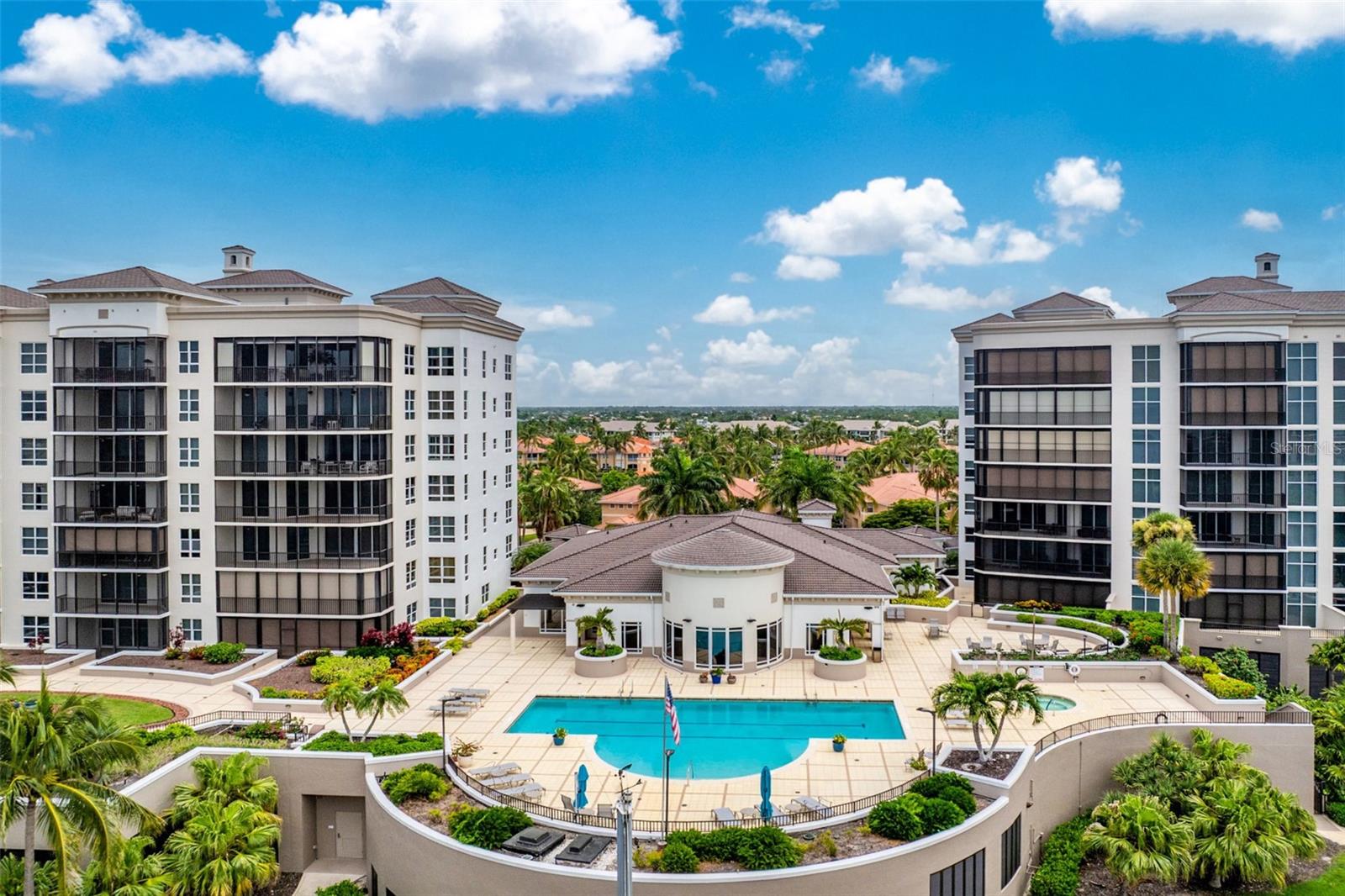 3313 SUNSET KEY CIR #701