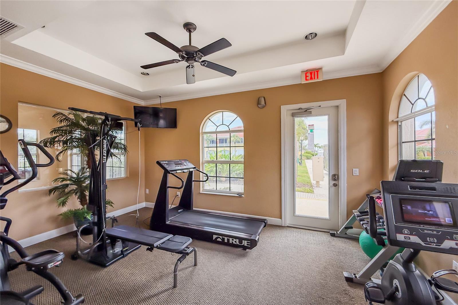 175 SHADROE COVE CIR #1104