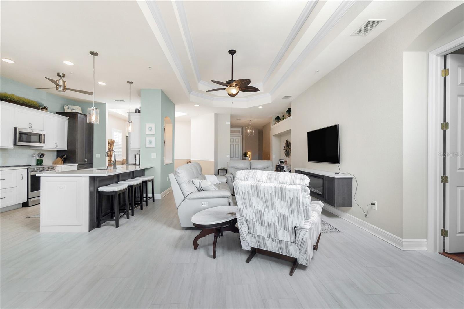 175 SHADROE COVE CIR #1104