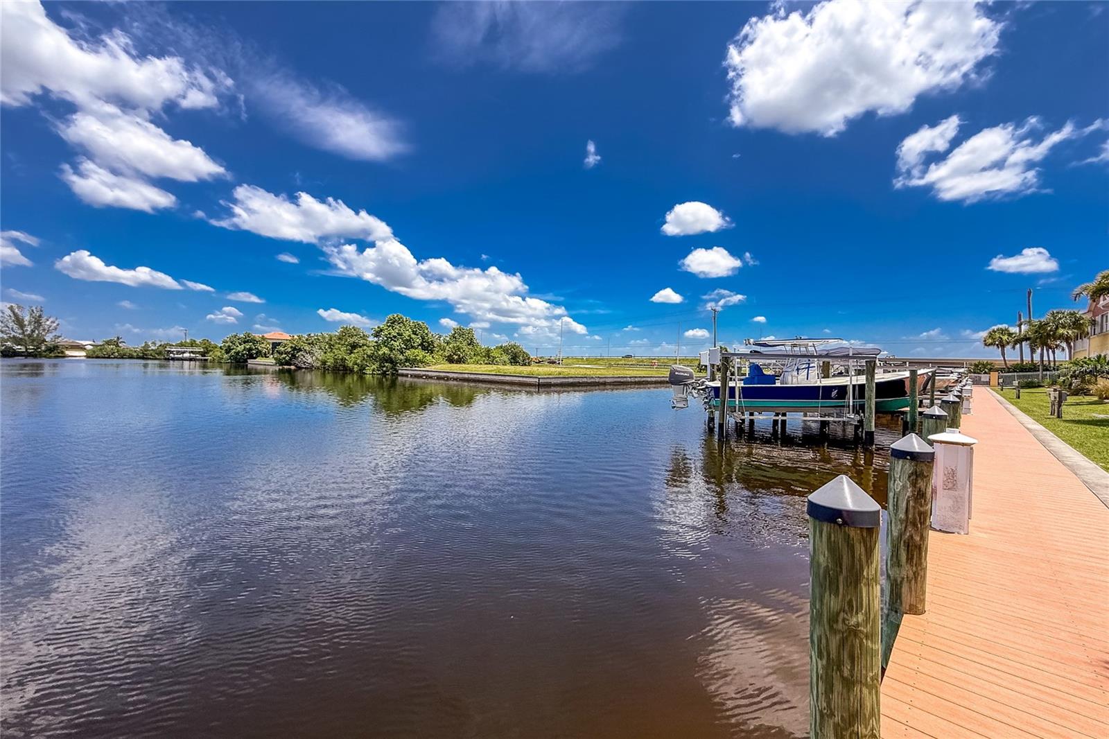 175 SHADROE COVE CIR #1104