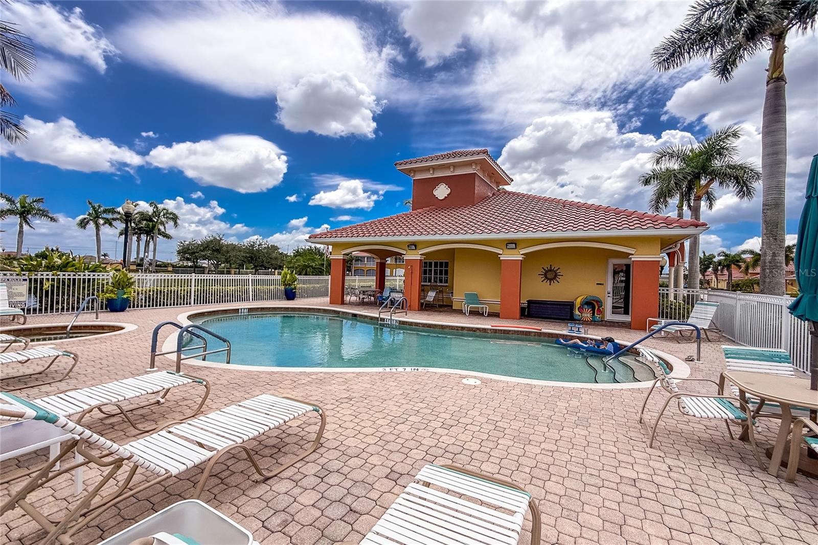 175 SHADROE COVE CIR #1104