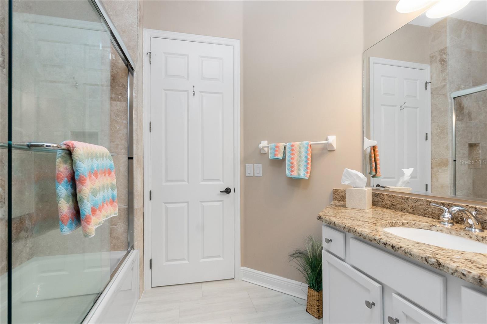 175 SHADROE COVE CIR #1104