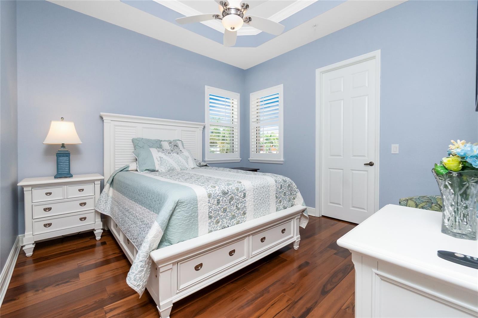 175 SHADROE COVE CIR #1104