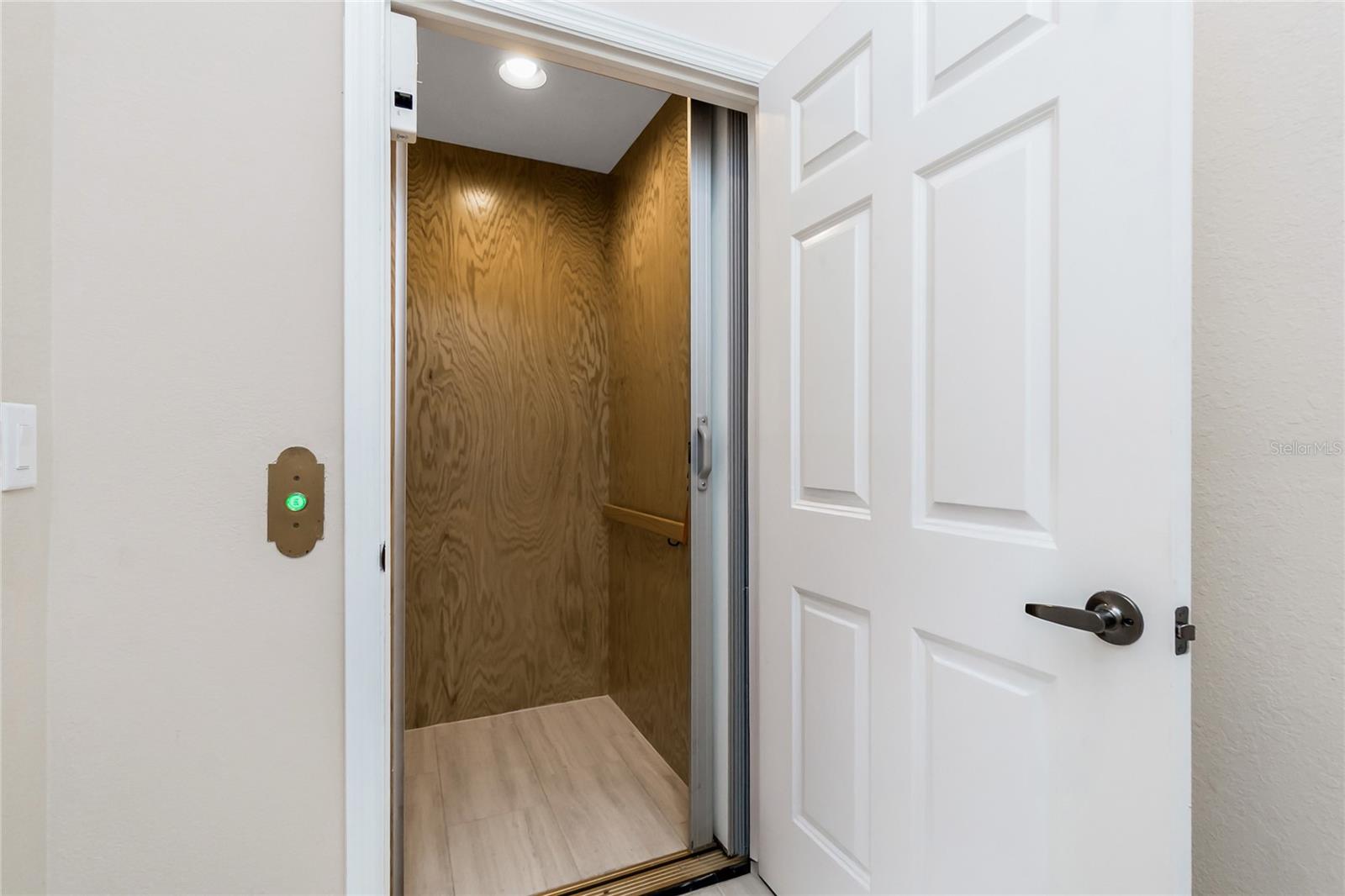 175 SHADROE COVE CIR #1104