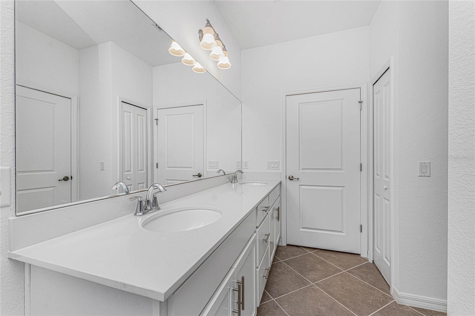 14121 HERITAGE LANDING BLVD #731