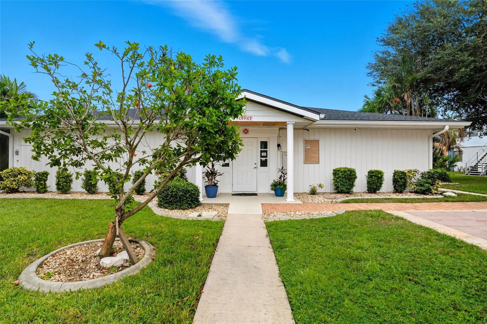 4158 TAMIAMI TRL #H2