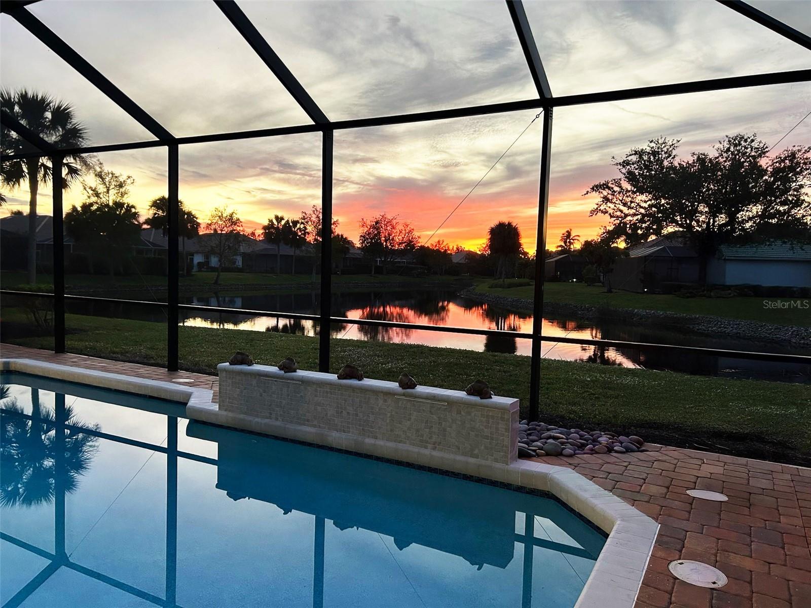 17832 COURTSIDE LANDINGS CIR