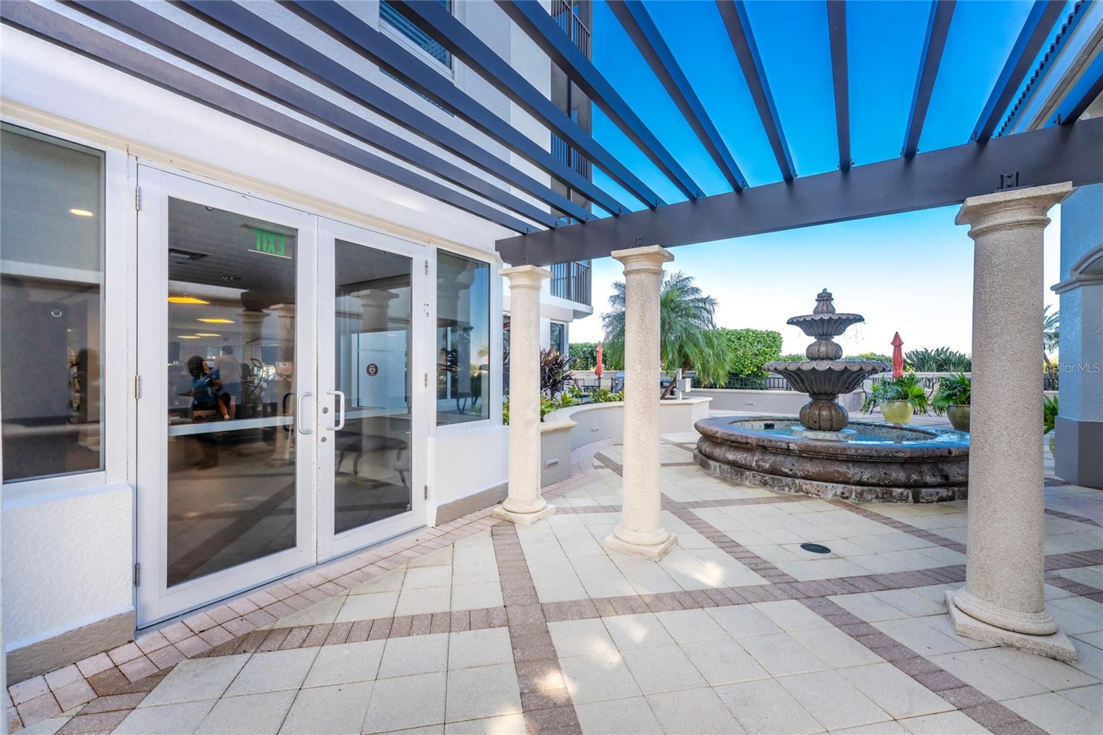 3329 SUNSET KEY CIR #301